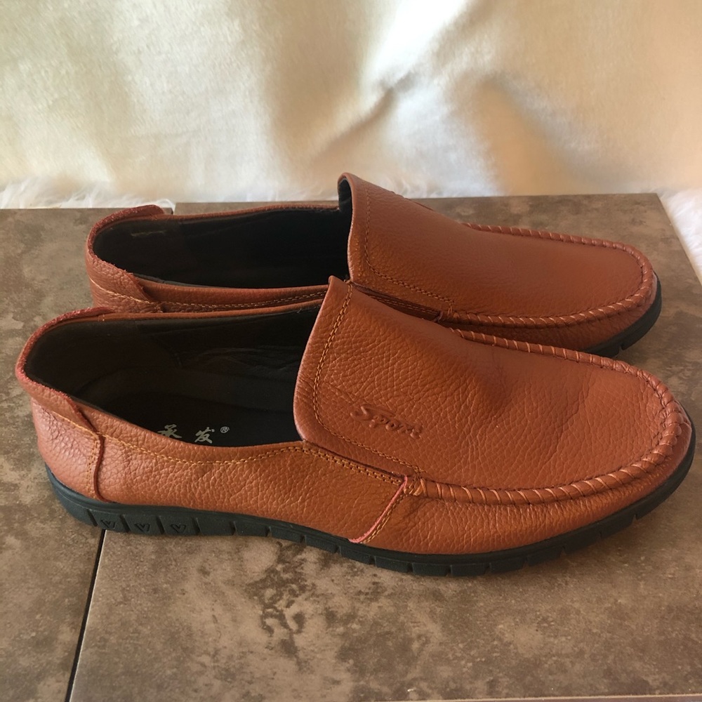 Chengfa Men’s Brown Slip-On Loafers. Size 10